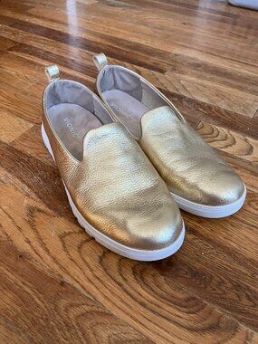 Vionic Uptown Willa Women's Casual Slip-On, Gold Leather, US 11 Wide EU 42
